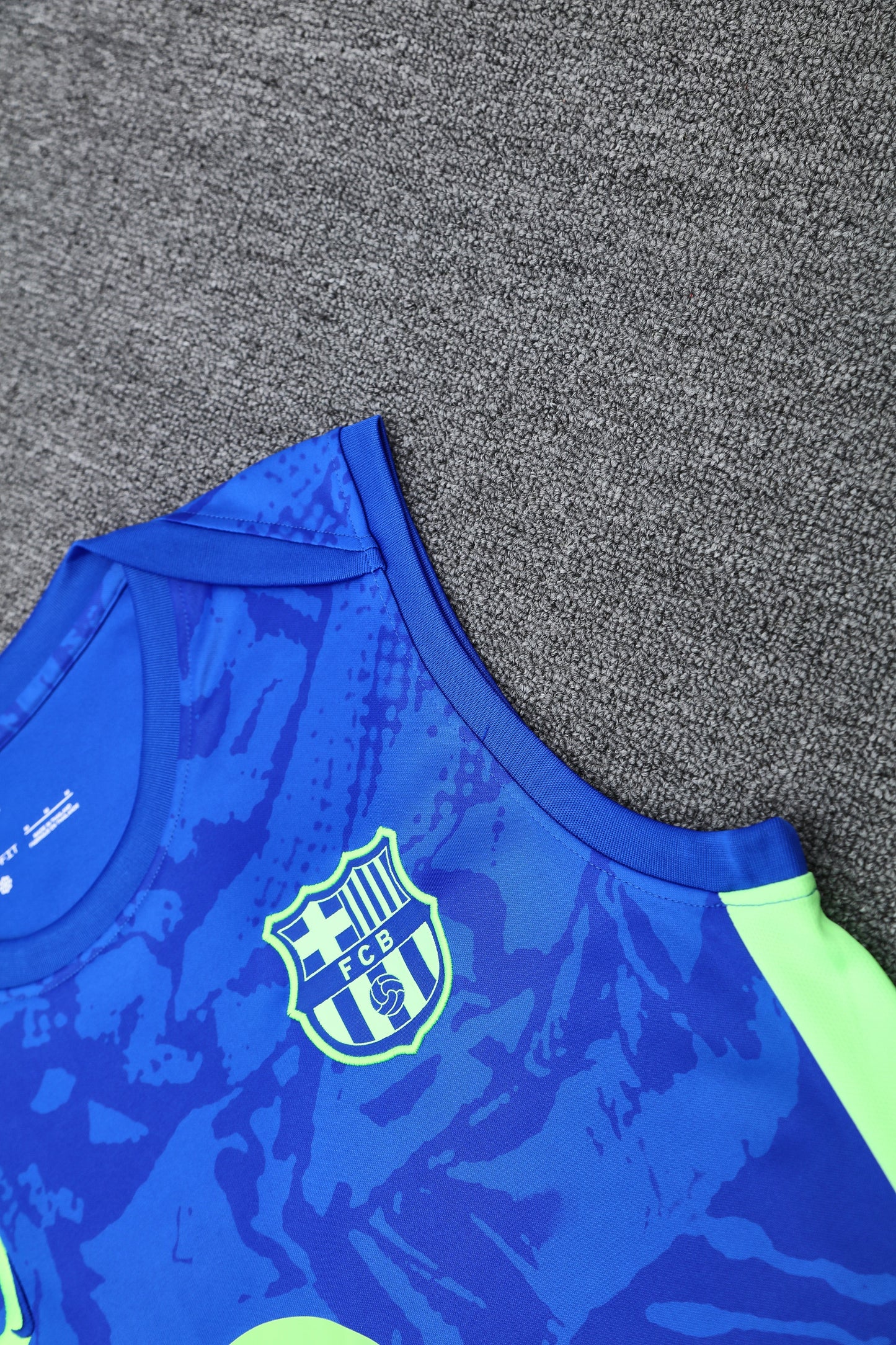 Kit Adulto Barcelona 25-26 – Regata Azul e Shorts Pretos