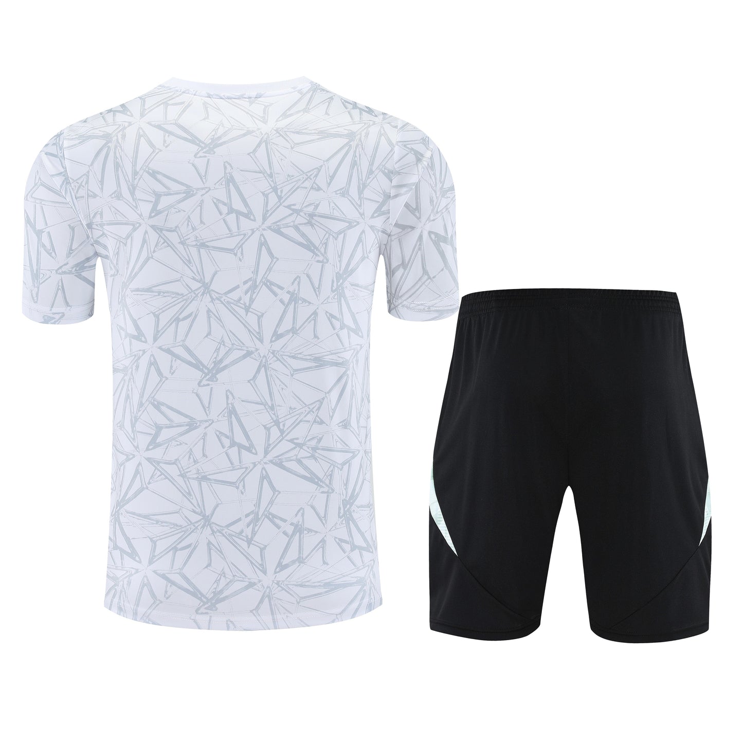 Kit Adulto Real Madrid 25-26 - Branco com Shorts Preto