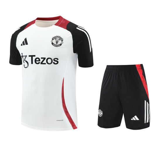 Kit Adulto Manchester United 25-26 - Branco com Detalhes em Preto e Vermelho