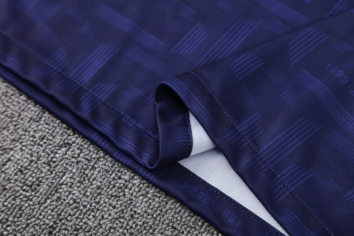 Kit Adulto Barcelona 25-26 – Regata e Shorts Azul-Marinho com Detalhes Dourados