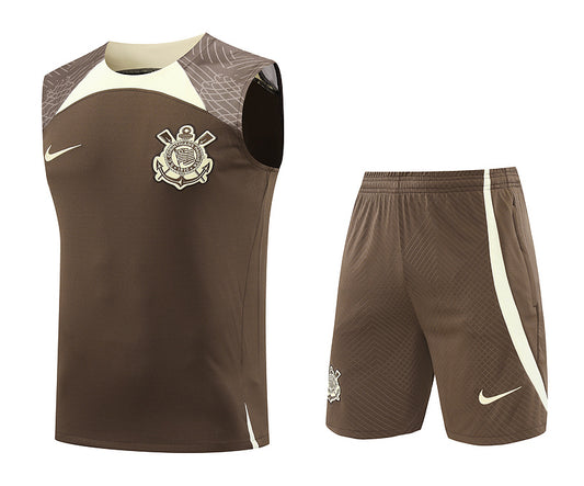 Kit Adulto Corinthians 24-25 – Regata Marrom Escuro com Detalhes em Bege Claro