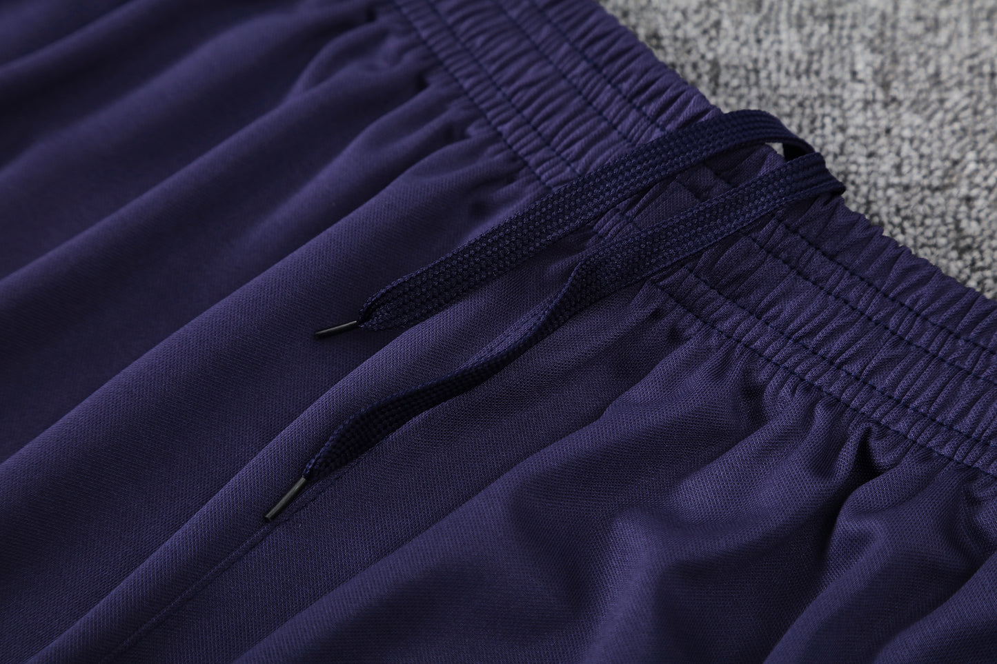 Kit Adulto Barcelona 25-26 – Regata e Shorts Azul-Marinho com Detalhes Dourados