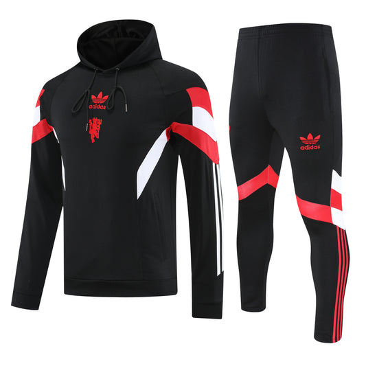 Kit Adulto Manchester United 25-26 – Moletom de Capuz Preto com Detalhes em Vermelho e Branco + Calça
