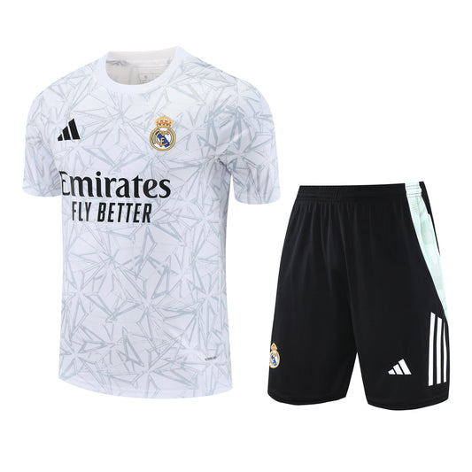 Kit Adulto Real Madrid 25-26 - Branco com Shorts Preto