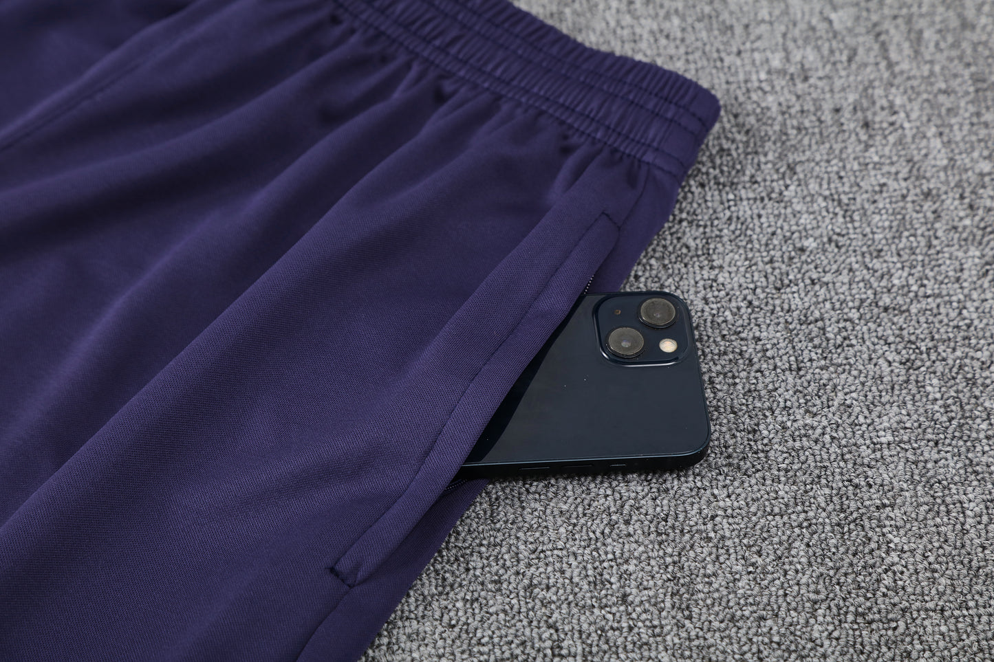 Kit Adulto Barcelona 25-26 – Regata e Shorts Azul-Marinho com Detalhes Dourados