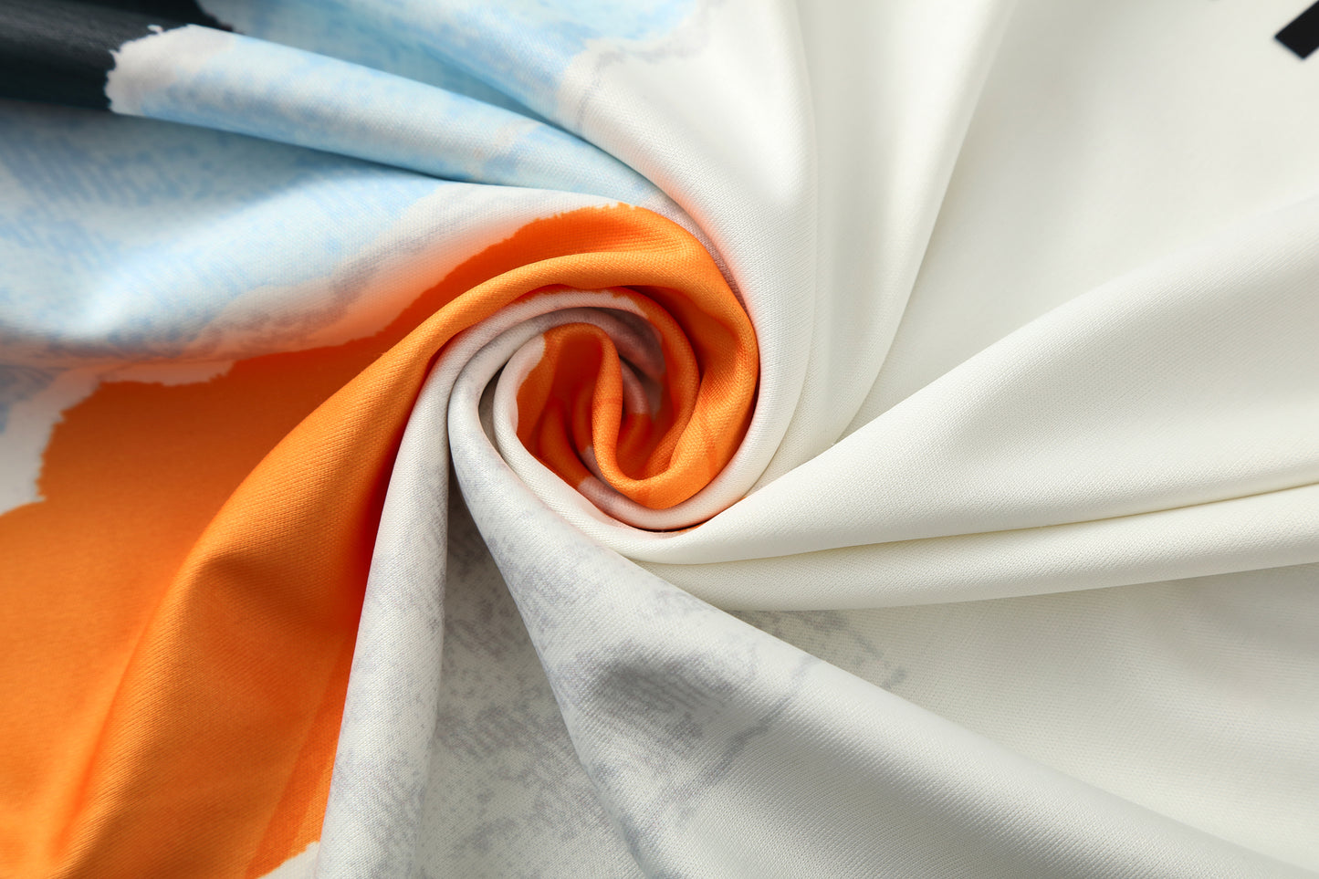Kit Adulto Real Madrid 25-26 - Branco com Detalhes em Laranja e Cinza