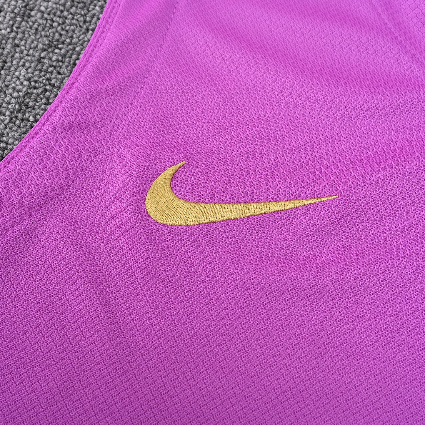 Kit Adulto Barcelona 25-26 – Regata Rosa e Shorts Azul Marinho