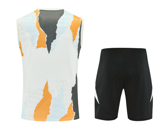Kit Adulto Real Madrid 25-26 – Regata Branca com Detalhes em Cinza e Laranja + Shorts Pretos