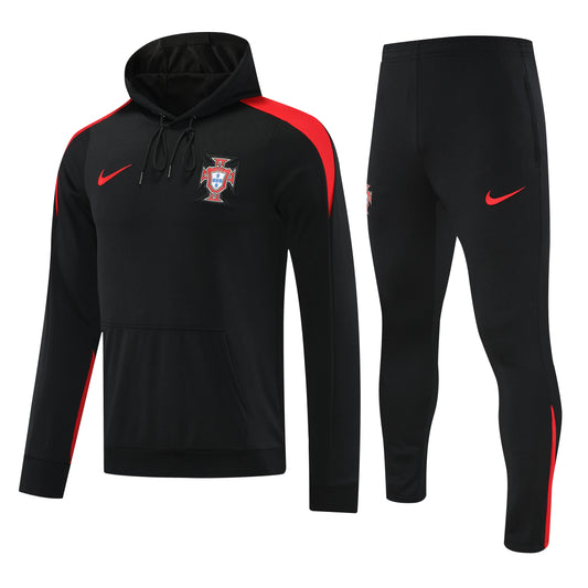 Kit Adulto Seleção de Portugal 24-25 – Moletom de Capuz Preto com Detalhes Vermelhos + Calça