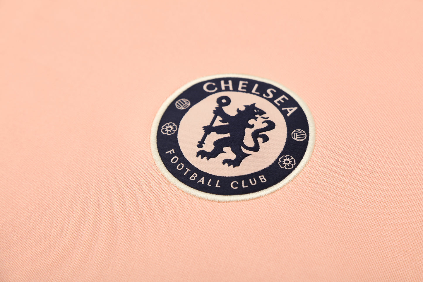 Kit Adulto Chelsea 25-26 – Moletom de Capuz Salmão com Detalhes Azul-Marinho + Calça